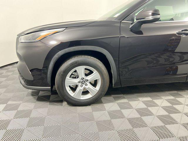 used 2022 Toyota Highlander car, priced at $29,250