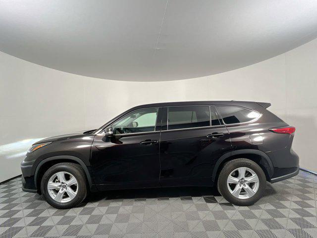 used 2022 Toyota Highlander car, priced at $29,250