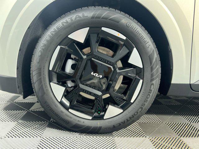 new 2025 Kia Carnival car, priced at $42,765