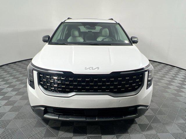 used 2025 Kia Carnival car, priced at $43,250
