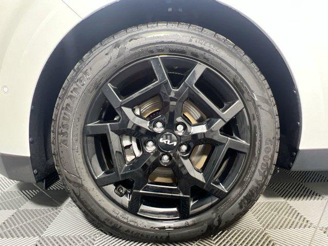 used 2025 Kia Carnival car, priced at $43,250