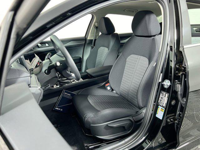 new 2025 Kia K5 car, priced at $28,605