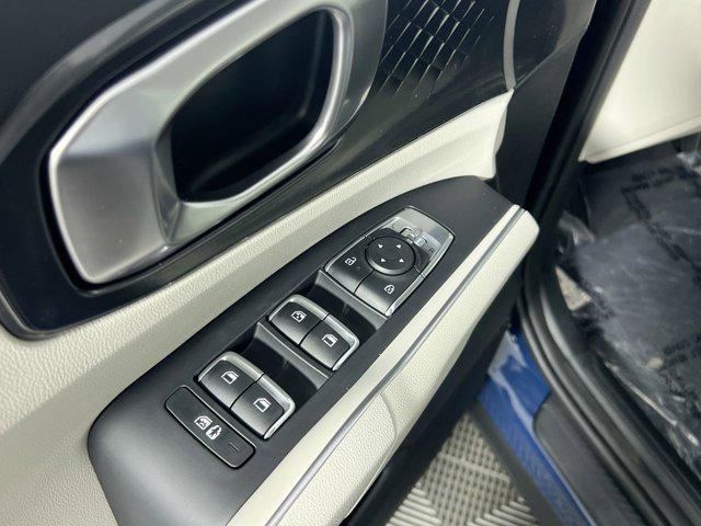 new 2025 Kia Sorento car, priced at $35,233