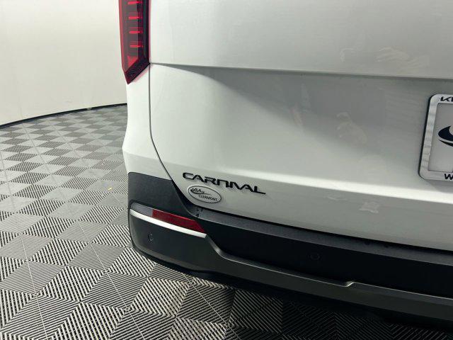 new 2025 Kia Carnival Hybrid car, priced at $53,320