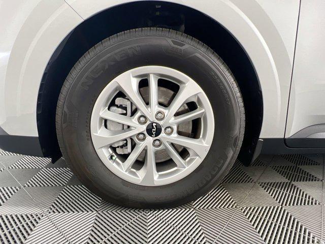 used 2023 Kia Carnival car, priced at $30,250