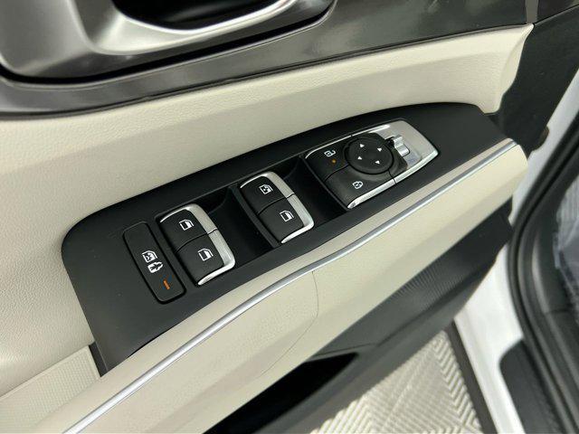 new 2025 Kia Sorento car, priced at $35,674