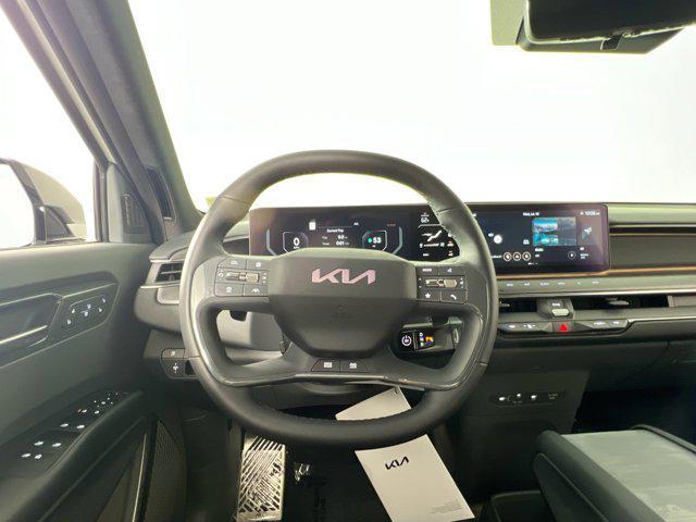 new 2025 Kia EV9 car, priced at $78,370