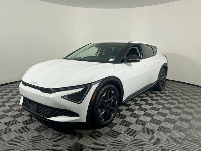 new 2025 Kia EV6 car, priced at $39,069