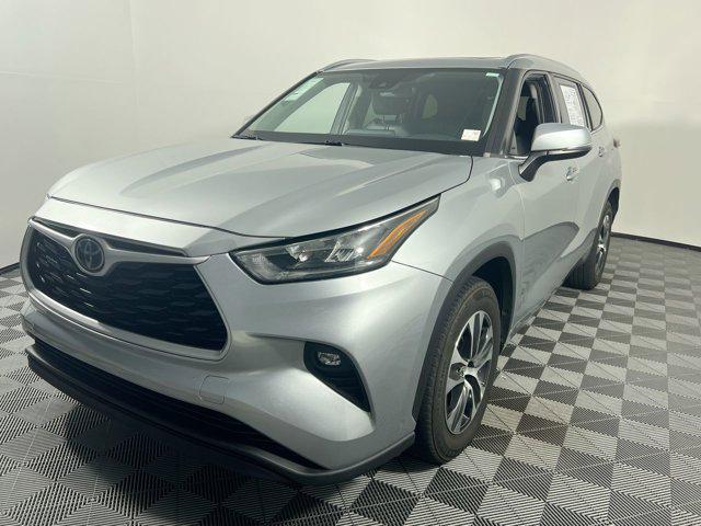 used 2020 Toyota Highlander car, priced at $24,000