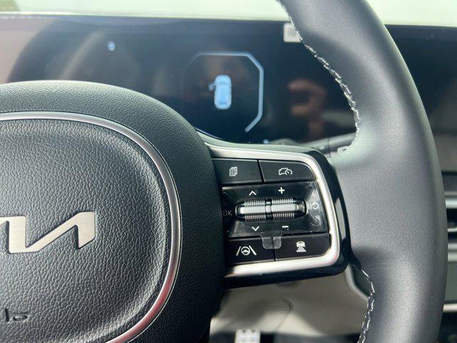 new 2025 Kia Sorento car, priced at $38,124