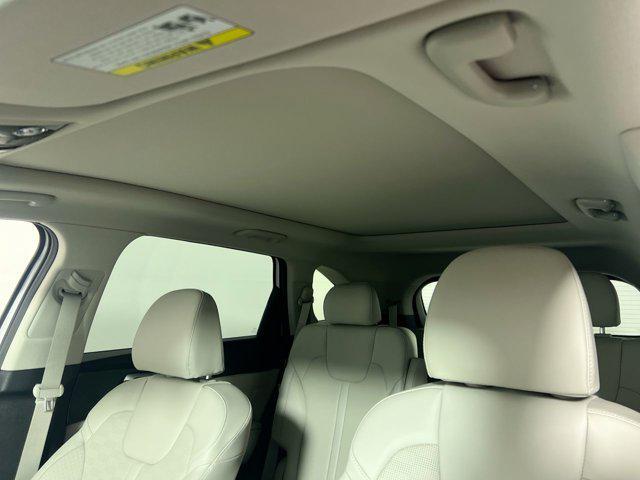 new 2025 Kia Sorento car, priced at $38,124