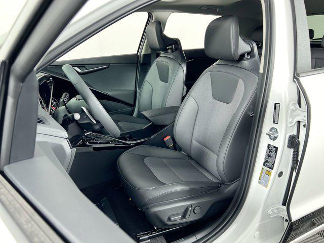 new 2025 Kia Niro car, priced at $31,905