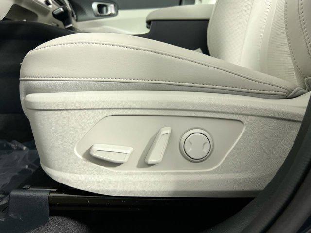 new 2025 Kia Sorento car, priced at $36,590