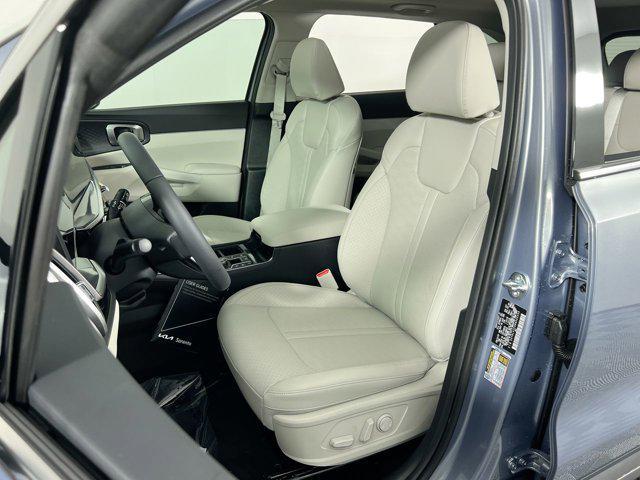 new 2025 Kia Sorento car, priced at $37,890