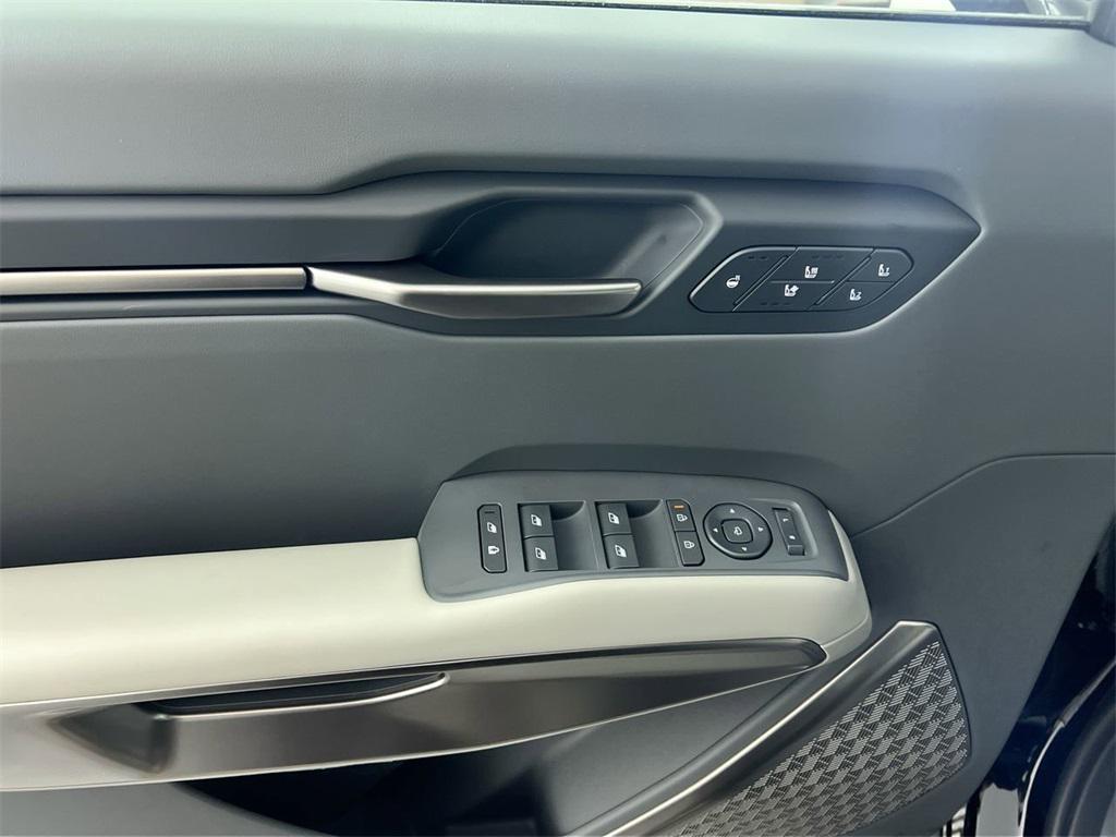 new 2026 Kia EV9 car, priced at $66,495