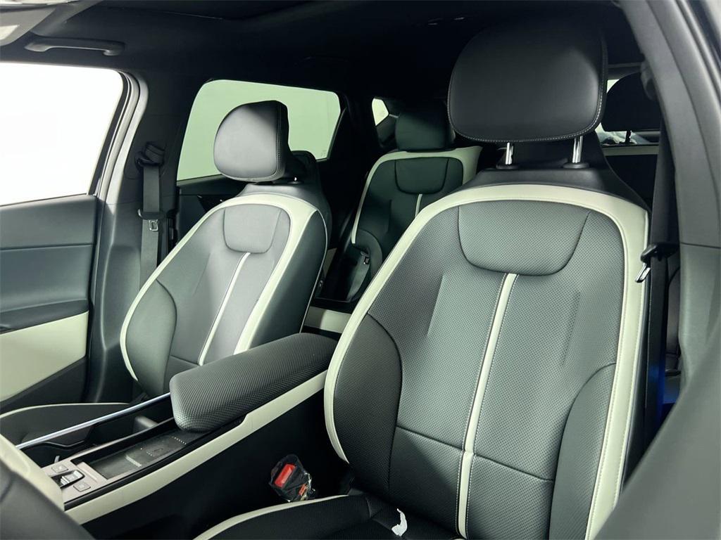 new 2025 Kia EV6 car, priced at $56,770