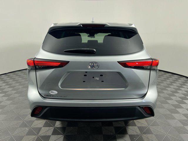 used 2021 Toyota Highlander car, priced at $29,250