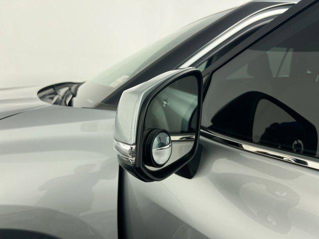 used 2021 Toyota Highlander car, priced at $29,250