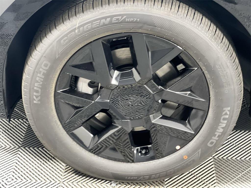 new 2026 Kia EV9 car, priced at $72,300