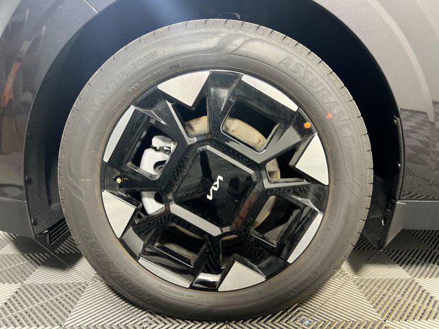 new 2025 Kia Carnival car, priced at $42,765