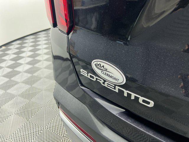 new 2025 Kia Sorento car, priced at $33,617