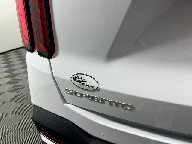 new 2025 Kia Sorento car, priced at $38,385