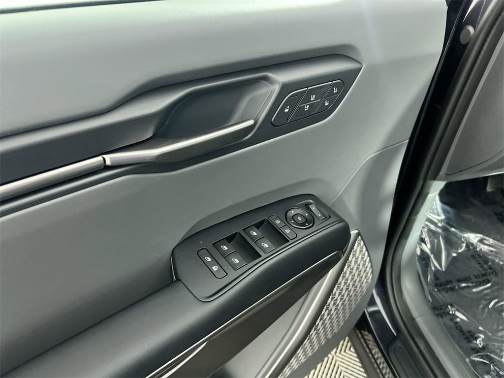 new 2026 Kia EV9 car, priced at $66,930