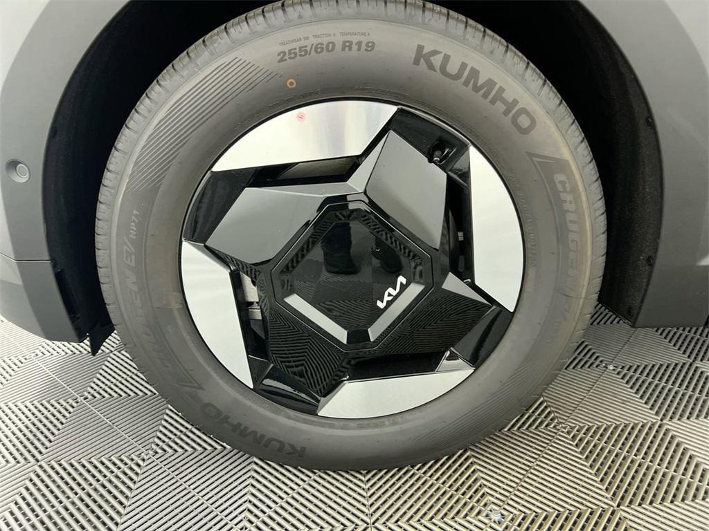 new 2026 Kia EV9 car, priced at $66,930