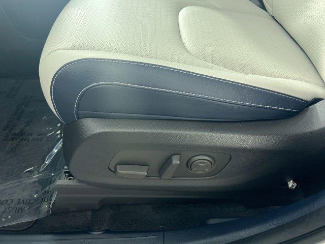 new 2025 Kia Carnival car, priced at $52,895