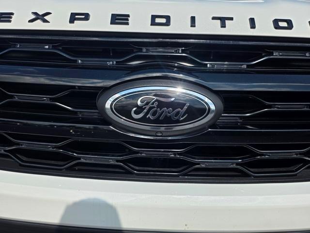 used 2022 Ford Expedition car, priced at $56,671