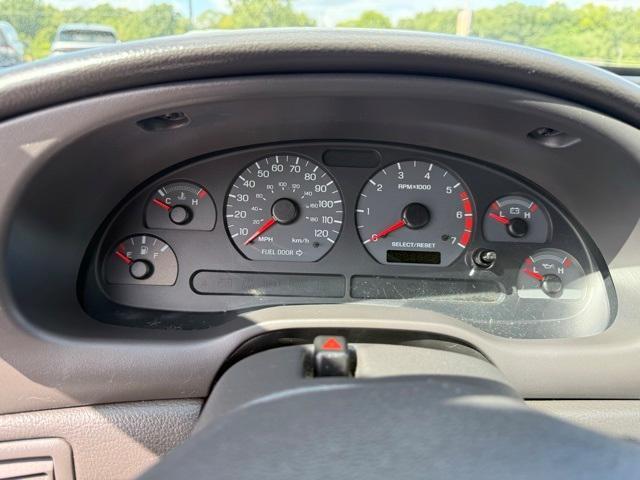 used 2001 Ford Mustang car