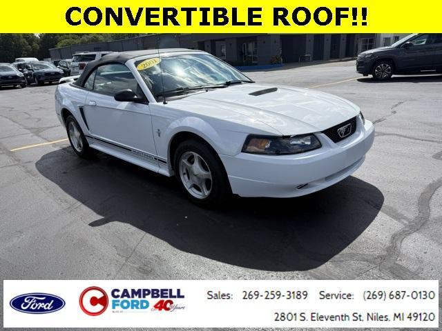 used 2001 Ford Mustang car