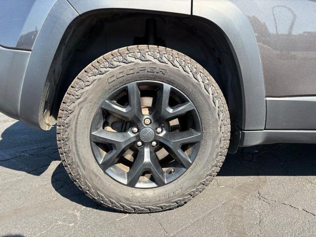 used 2017 Jeep Cherokee car, priced at $19,678