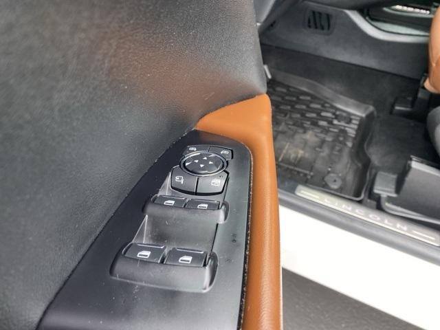 used 2022 Lincoln Nautilus car, priced at $30,991