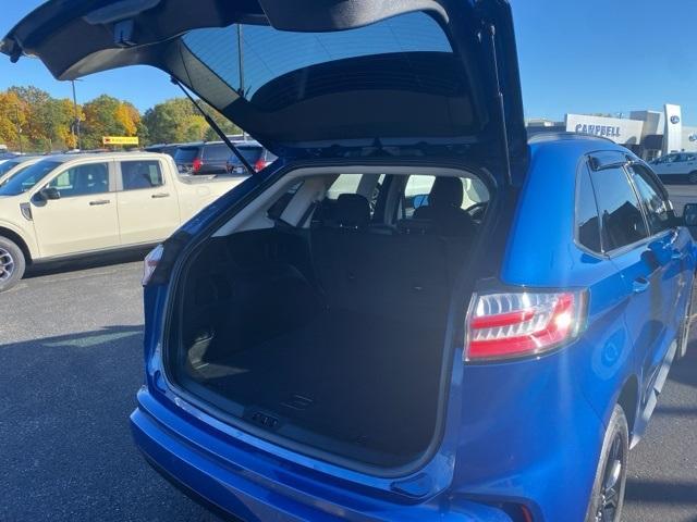 used 2022 Ford Edge car