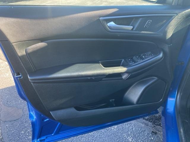 used 2022 Ford Edge car