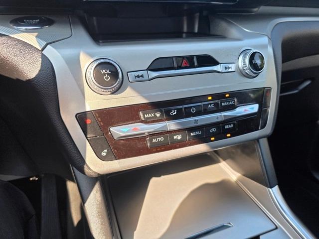 used 2022 Ford Explorer car, priced at $33,323