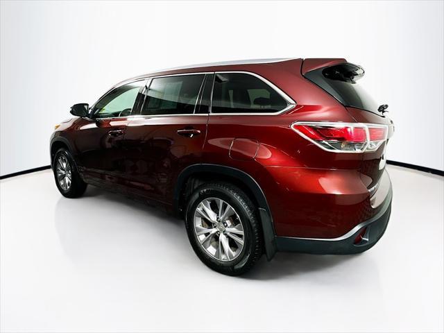 used 2015 Toyota Highlander car, priced at $18,542