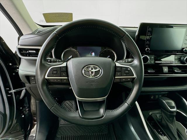 used 2022 Toyota Highlander Hybrid car, priced at $39,974