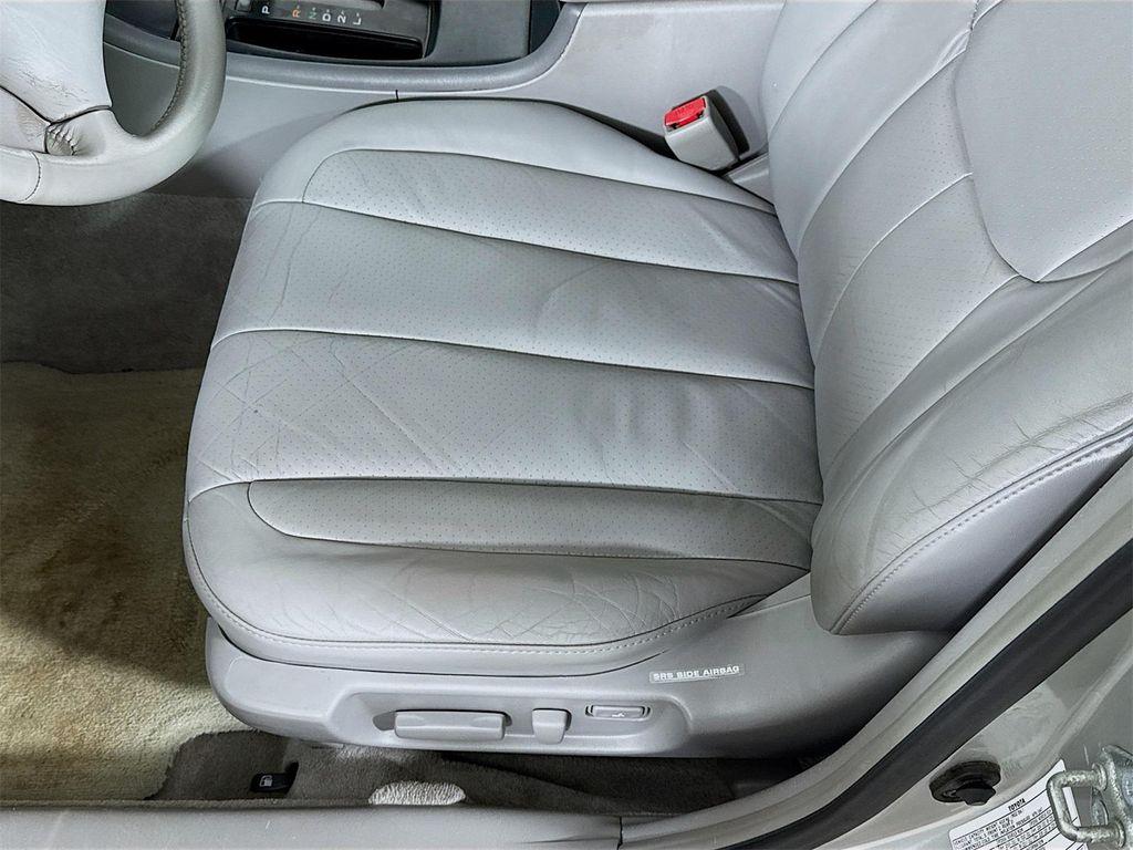 used 2003 Toyota Avalon car, priced at $9,500