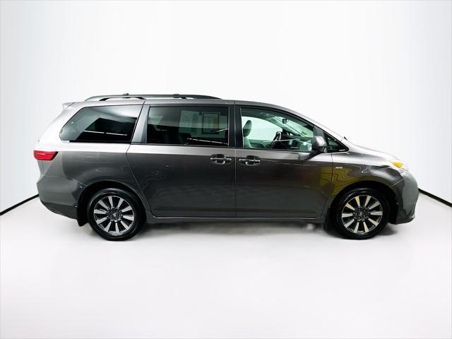 used 2018 Toyota Sienna car, priced at $33,143