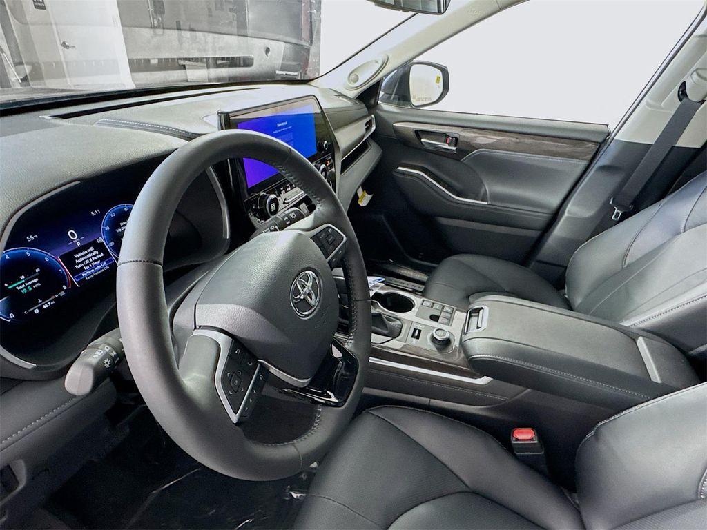 new 2026 Toyota Highlander car, priced at $52,628