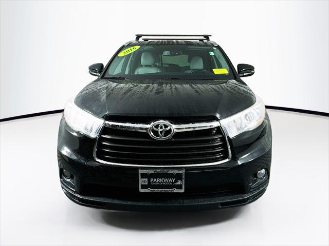 used 2016 Toyota Highlander car, priced at $22,260