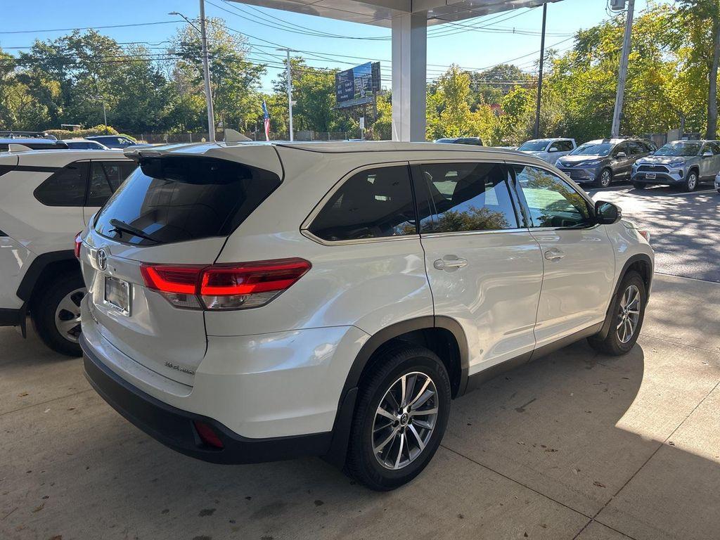 used 2019 Toyota Highlander car, priced at $27,020