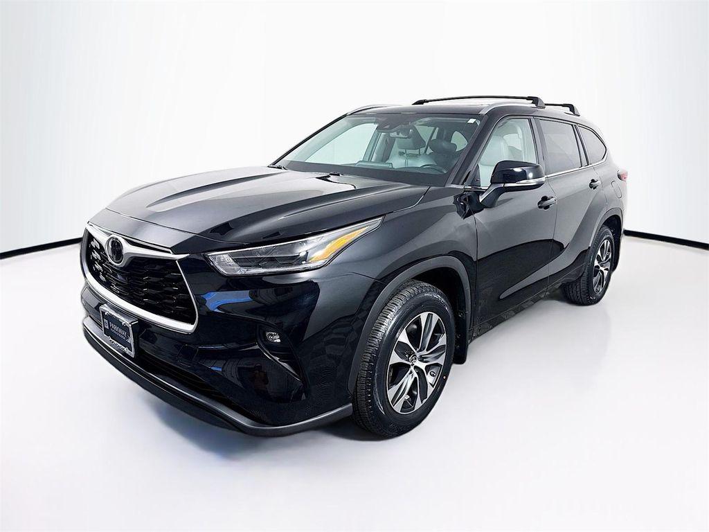 used 2021 Toyota Highlander car, priced at $29,300