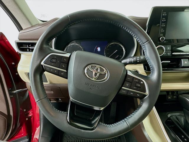 used 2021 Toyota Highlander car, priced at $37,081