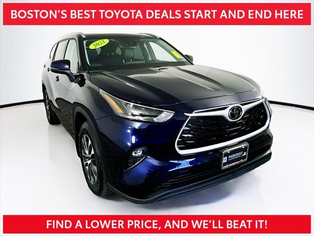 used 2022 Toyota Highlander car, priced at $35,456