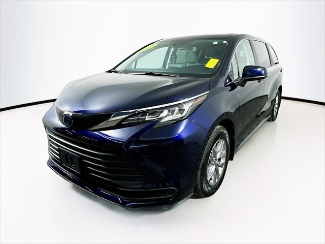 used 2022 Toyota Sienna car, priced at $40,200