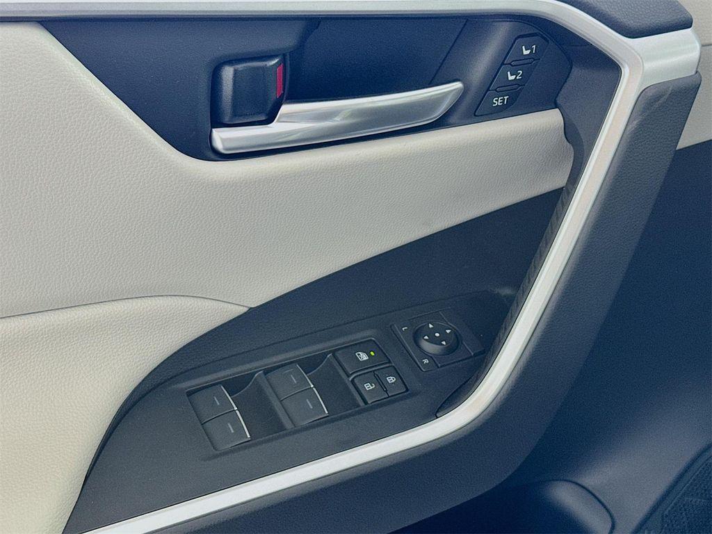 new 2025 Toyota RAV4 car, priced at $40,334
