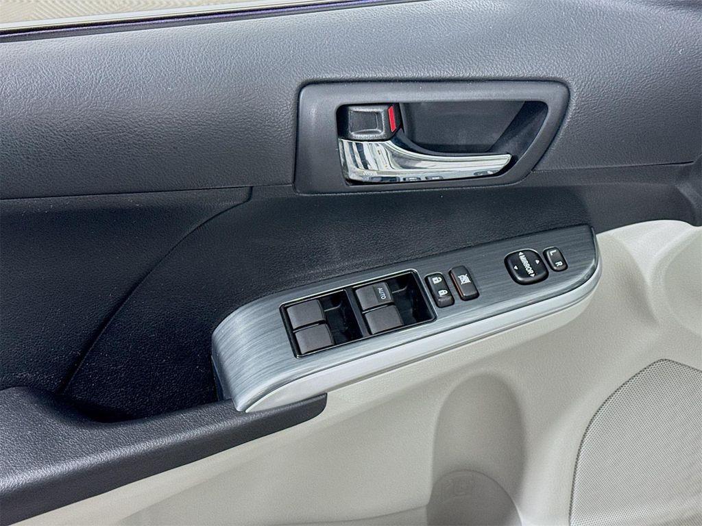 used 2012 Toyota Camry Hybrid car, priced at $8,615